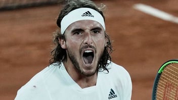 Tsitsipas wins Dubai final